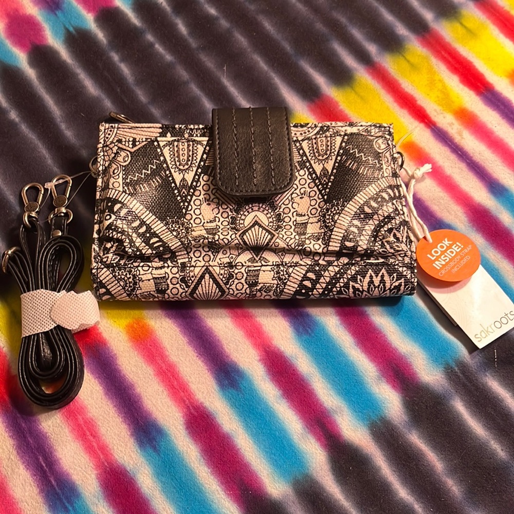 Sakroots wallet/clutch with detachable strap for crossbody wear. New with tags.